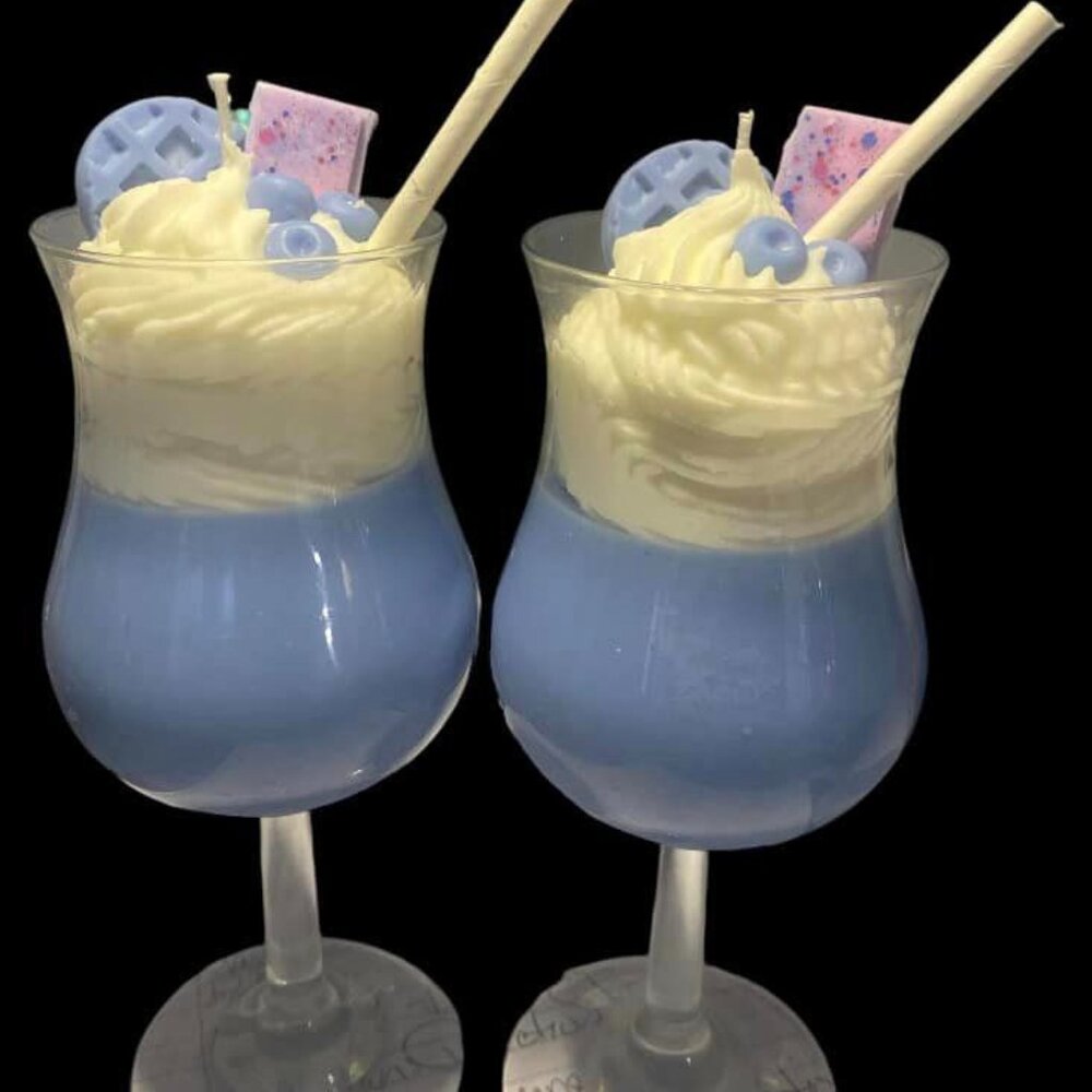 Hand-Crafted Divine Blueberry Daiquiri Candle-one candle